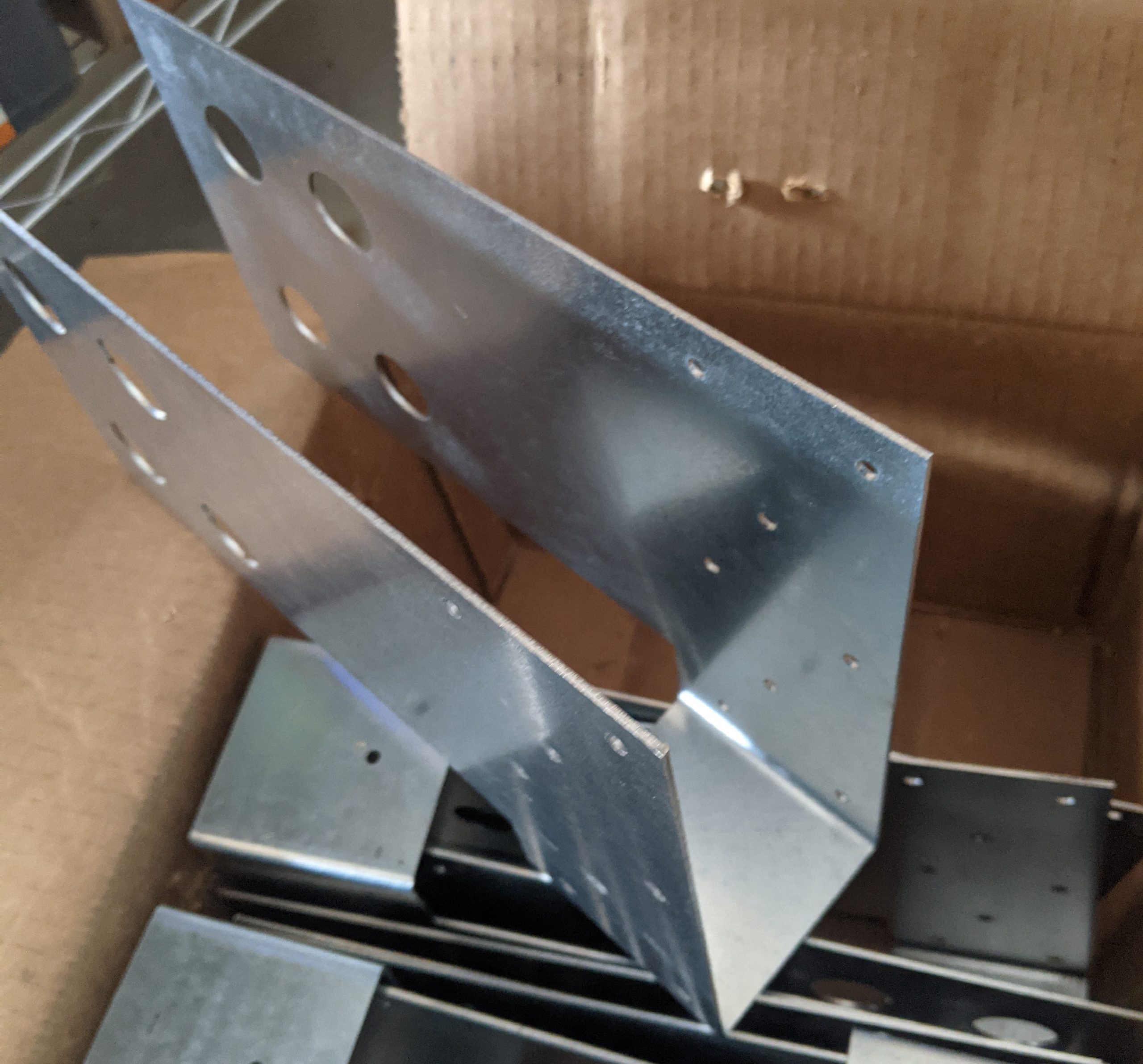 48 hangers IFH25-11B 2.5″ I-Joist Hangers